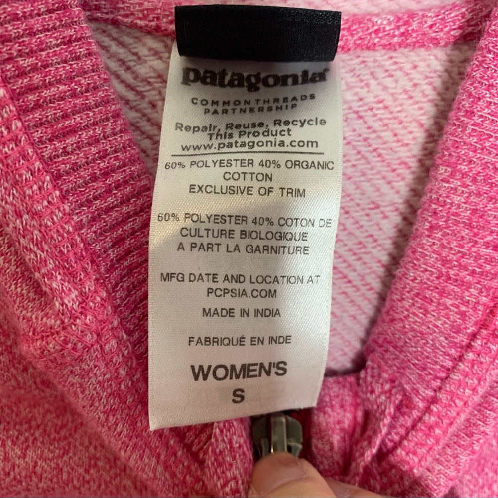 Patagonia Women’s Heathered Pink Zip Up Hoodie - Picture 11 of 12